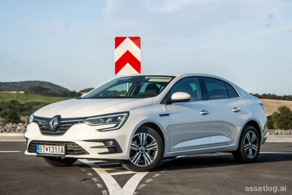 Renault Mégane GrandCoupé TCe 140 Intens 103kW 140HP M6 / INSTALLMENT PAYMENTS AVAILABLE / TRADE-IN ACCEPTED