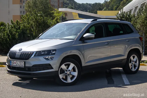 Škoda Karoq 2.0 TDI Ambition 4x4 / 110kW / M6 / WARRANTY / ENGLISH AVAILABLE FOR INSTALLMENTS / TRADE-IN