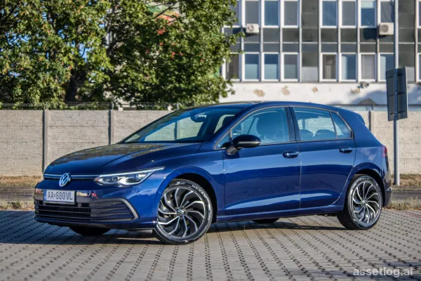 Volkswagen Golf 8 1.5 TSI MT/6 96kW / ON INSTALLMENTS / TRADE-IN