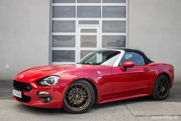 Fiat 124 Spider 1.4 Turbo MultiAir / 103kW / M6 / ZÁRUKA / AJ NA SPLÁTKY / PROTIÚČET