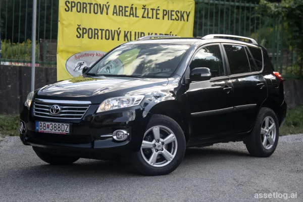 Toyota RAV4 2.2 D-4D Lux / 110kW / M6 / WARRANTY / AVAILABLE FOR INSTALLMENTS / TRADE-IN