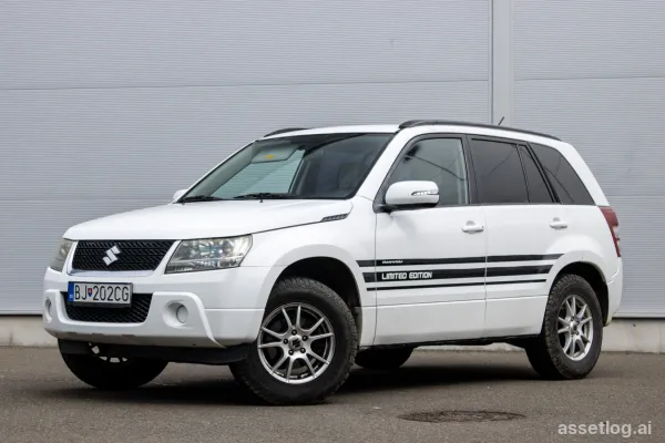Suzuki Grand Vitara 2.0 JLX-A / 103kW / M5 / INSTALLMENT AVAILABLE / TRADE-IN OPTION