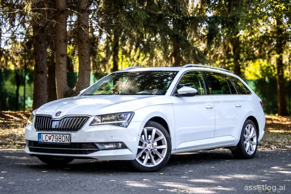 Skoda Superb Combi 2.0 TDI 190 hp Style + 140kW AT/6 / AVAILABLE FOR INSTALLMENTS / TRADE-IN