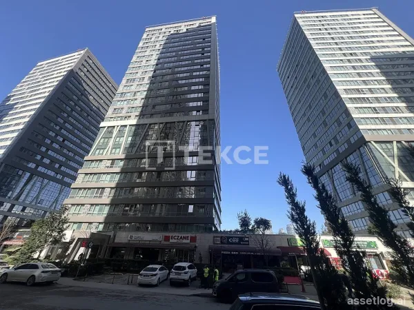 Duplex Flat in Kadikoy in Complex with Pool and Security