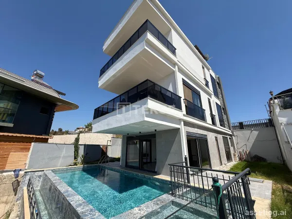 Furnished Villa with Sea and City View in Alanya Kargıcak