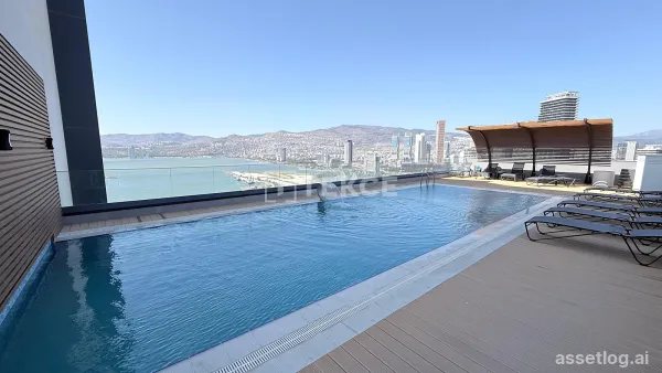 Apartment in a Secure Complex with Pool in İzmir Konak