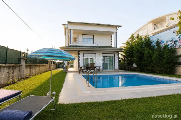 4-Bedroom Detached Villa with a Pool in Belek Antalya