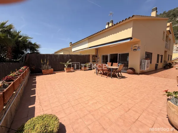 Sea View Townhouse with Communal Pool in Sitges Barcelona