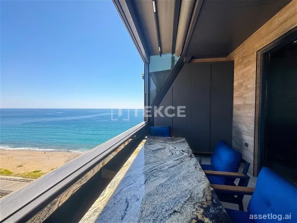 Furnished Apartment in a Seafront Complex in Mahmutlar Alanya