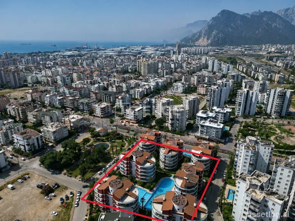 Apartment in Secure Complex Near Beach and Mall in Konyaaltı
