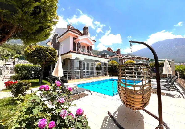 Villa with Pool Near Amenities and Ölüdeniz Beach in Fethiye Ovacık