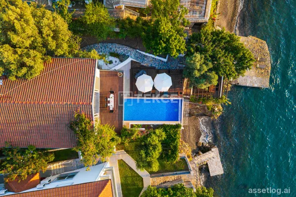 Yalı with a Private Pier in Fethiye Knight Island