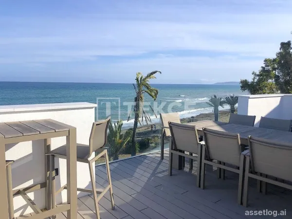 Elegant 3-Bedroom Townhouse with Communal Pool in Estepona
