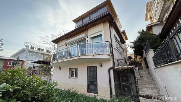 Sea View Spacious Villa with Private Garden in İzmir Turkey