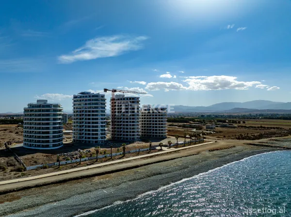 Flat in a Seafront Complex with Pool in Lefke Gaziveren