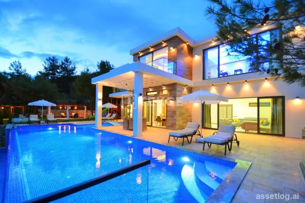 Furnished Villa with Large Garden and Pools in Kaş Kalkan