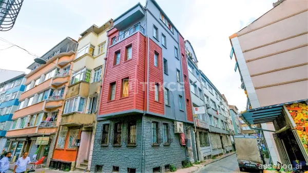 Renovated Building Suitable for Airbnb in Istanbul Fatih