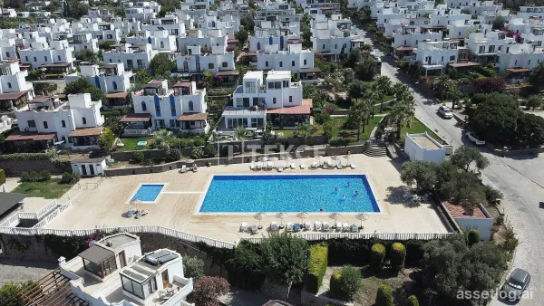 Twin Villa with Detached Garden and Sea View in Bodrum Türkbükü
