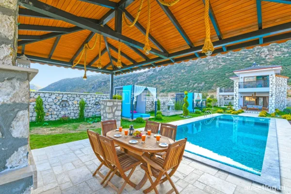 Detached Townhouse with 2 Bedrooms and Furniture in Kaş Kalkan