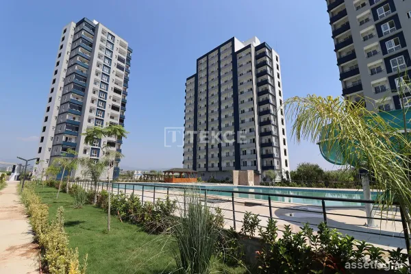 Apartments Near Sea with Extensive Amenities in Mersin Çeşmeli