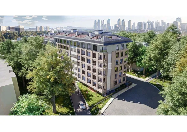 Flats with Indoor Parking Just 150 m from Metro in Beşiktaş Levent