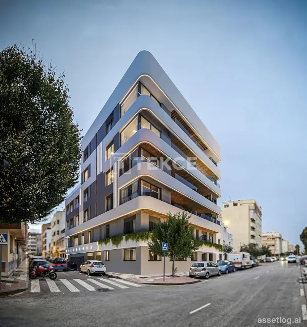 Homes for Sale with Rooftop Pool Near the Beach in Málaga