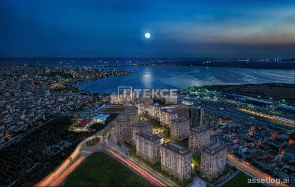 Lake-View Apartments in a Complex in Küçükçekmece, Istanbul