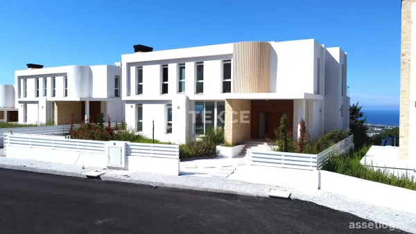 Sea-View Villa with Large Garden in Girne North Cyprus