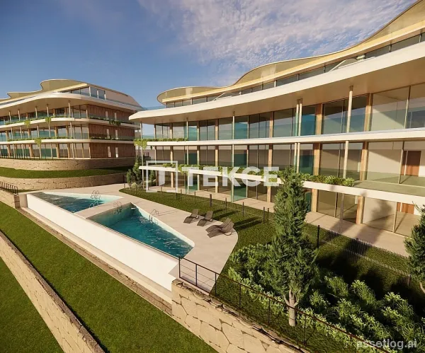 2-Bedroom Apartment with Large Terrace in Fuengirola