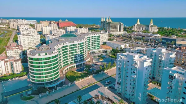 Flat with Private Beach Access in Sirius Town Antalya Kundu