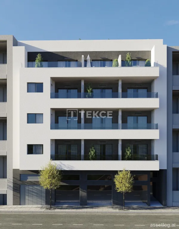 Apartmány s bazénem na střeše v centru Torrevieja