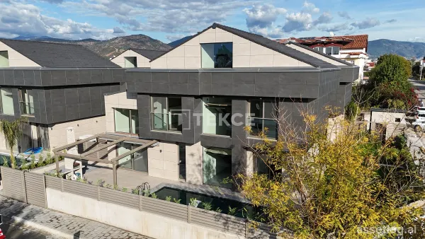 Villa with Pool within Walking Distance of Çalış Beach in Fethiye
