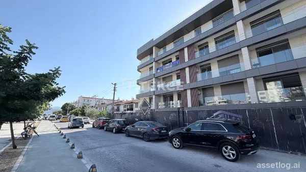 New Apartments near the Sea in İzmir Karşıyaka