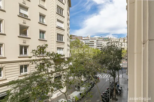 Modern Apartment Close to Avenida Diagonal in Les Corts