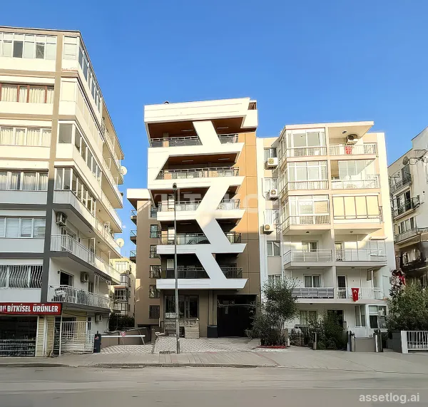 New Apartments Near Metro and Coast in İzmir Karşıyaka