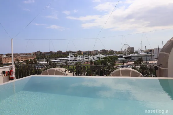 Apartments Near the Sea in a Historic Building in Barcelona