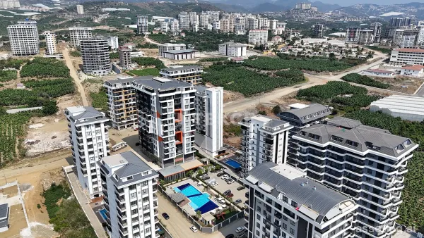 1-Bedroom Real Estate in a Central Location in Alanya