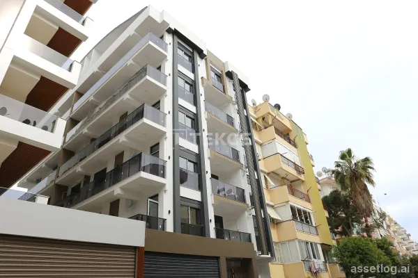 Apartments in a Complex with Indoor Parking in Antalya Muratpaşa