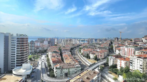 Apartments 1 Km from Metrobus Station in Küçükçekmece Istanbul