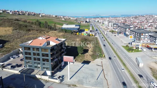 Offices and Shops with Road Frontage in a Central Location in Yalova