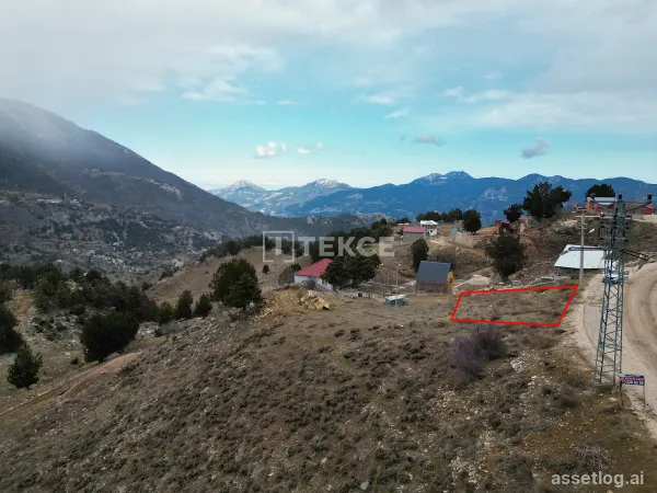 363 m² Land Suitable for a Two-Story Building in Konyaaltı Yarbaşçandır