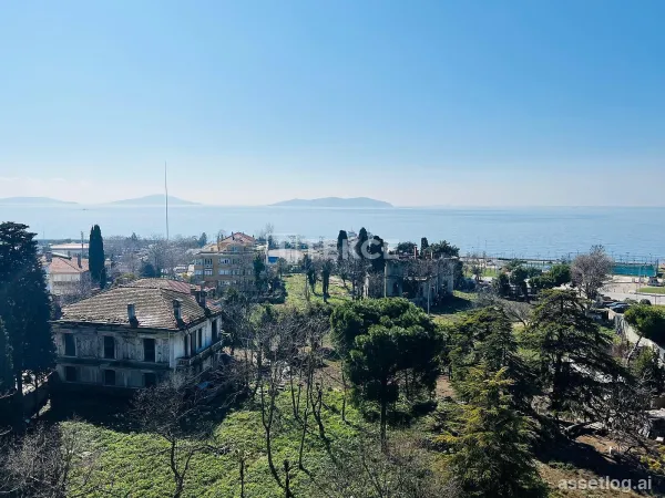 Properties within Walking Distance to the Beach in Kadıköy