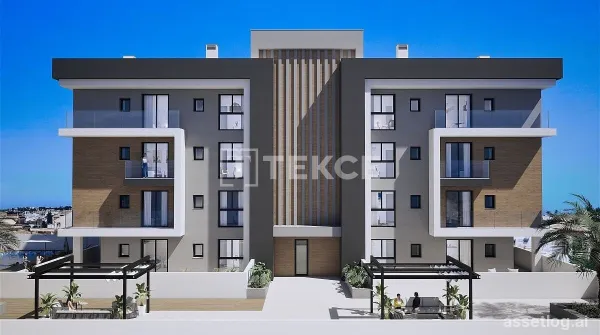Stylish 3-Bed Apartments with Rooftop Pool in Los Alcázares