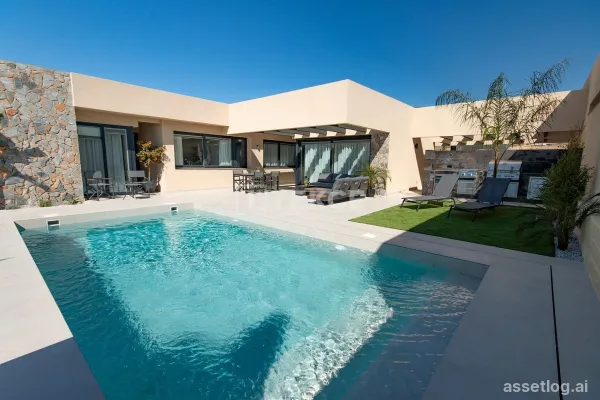 Elegant Design Villas with Stunning Nature Views in Murcia
