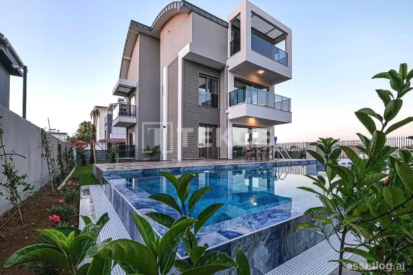 Detached Villas with Pool Close to Golf Courses in Antalya