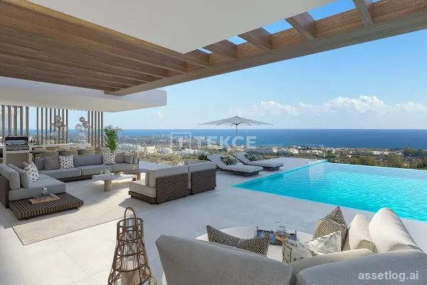 Luxury Villas with Lifts in Estepona's Prime Location