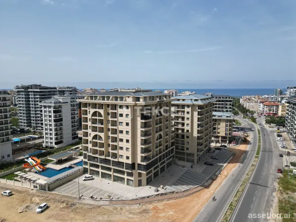 Real Estate in a Complex Near the Sea in Mahmutlar Alanya