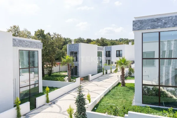 Elegant Villas with Pool and Garden in İstanbul, Şile