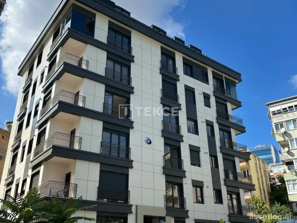 Duplex Apartment Close to Metrobüs Station in İstanbul Beşiktaş