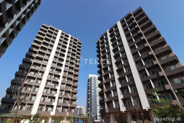 Apartments in a Residential Complex Near the Sea in Mersin